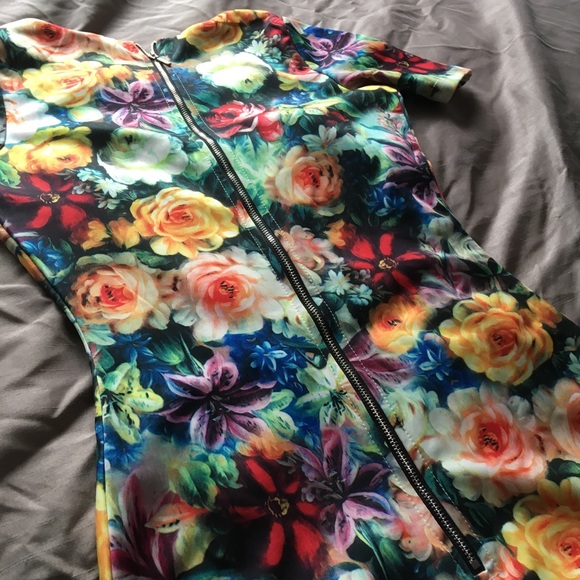 Paper Dolls Floral Midi Dress - Picture 3 of 4